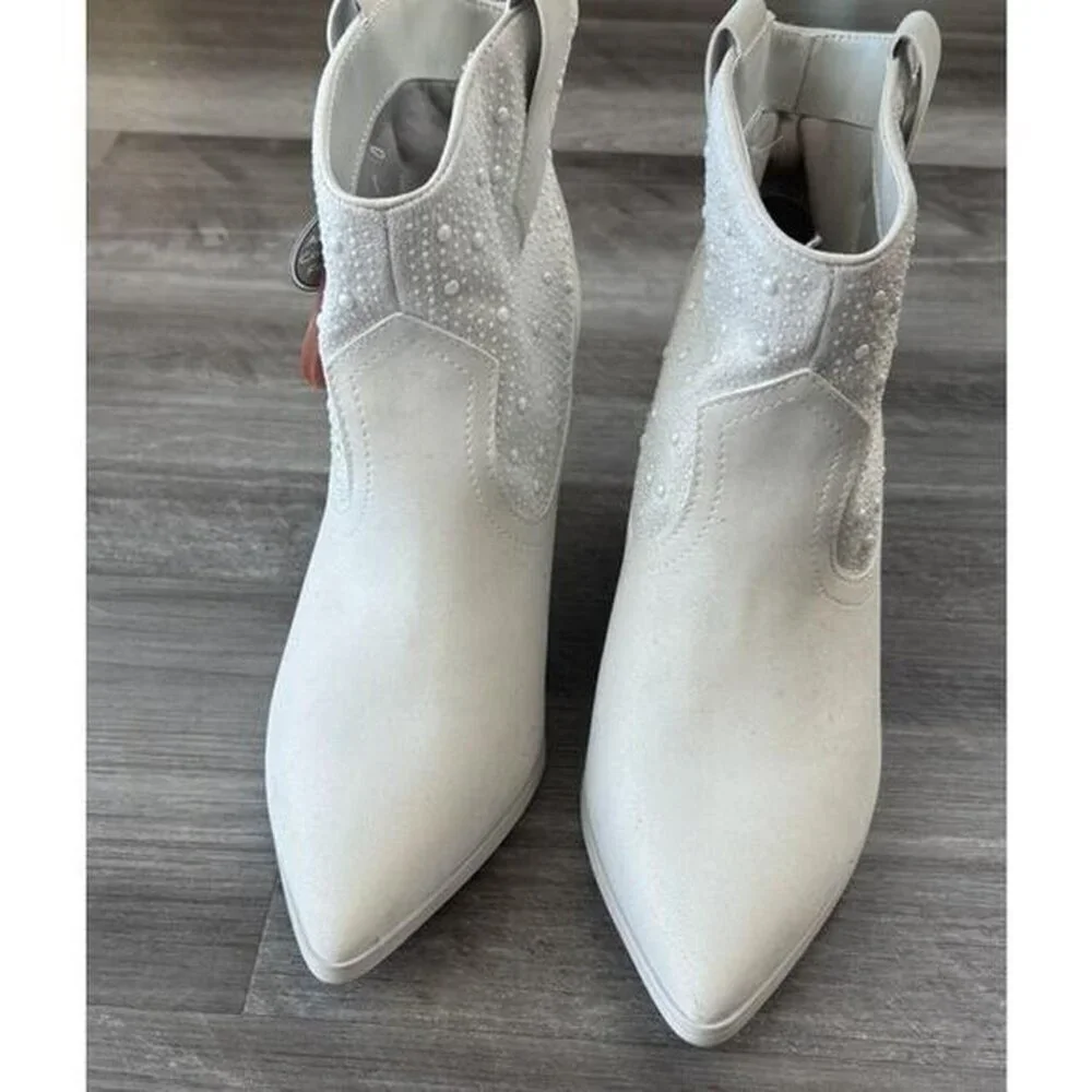MIA NEW Cowboy Western studded pull up ankle cowboy boots Sz 6.5 Cowgirl BRIDAL